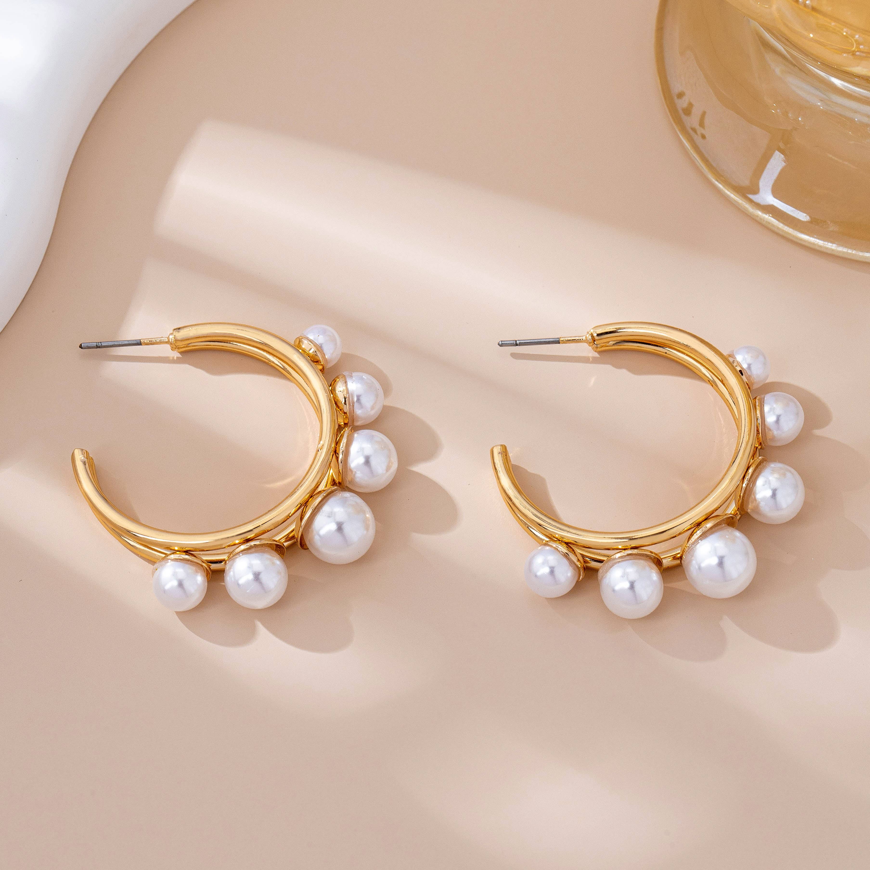 Stunning Bold Pearl Hoop Earring | 80E61575