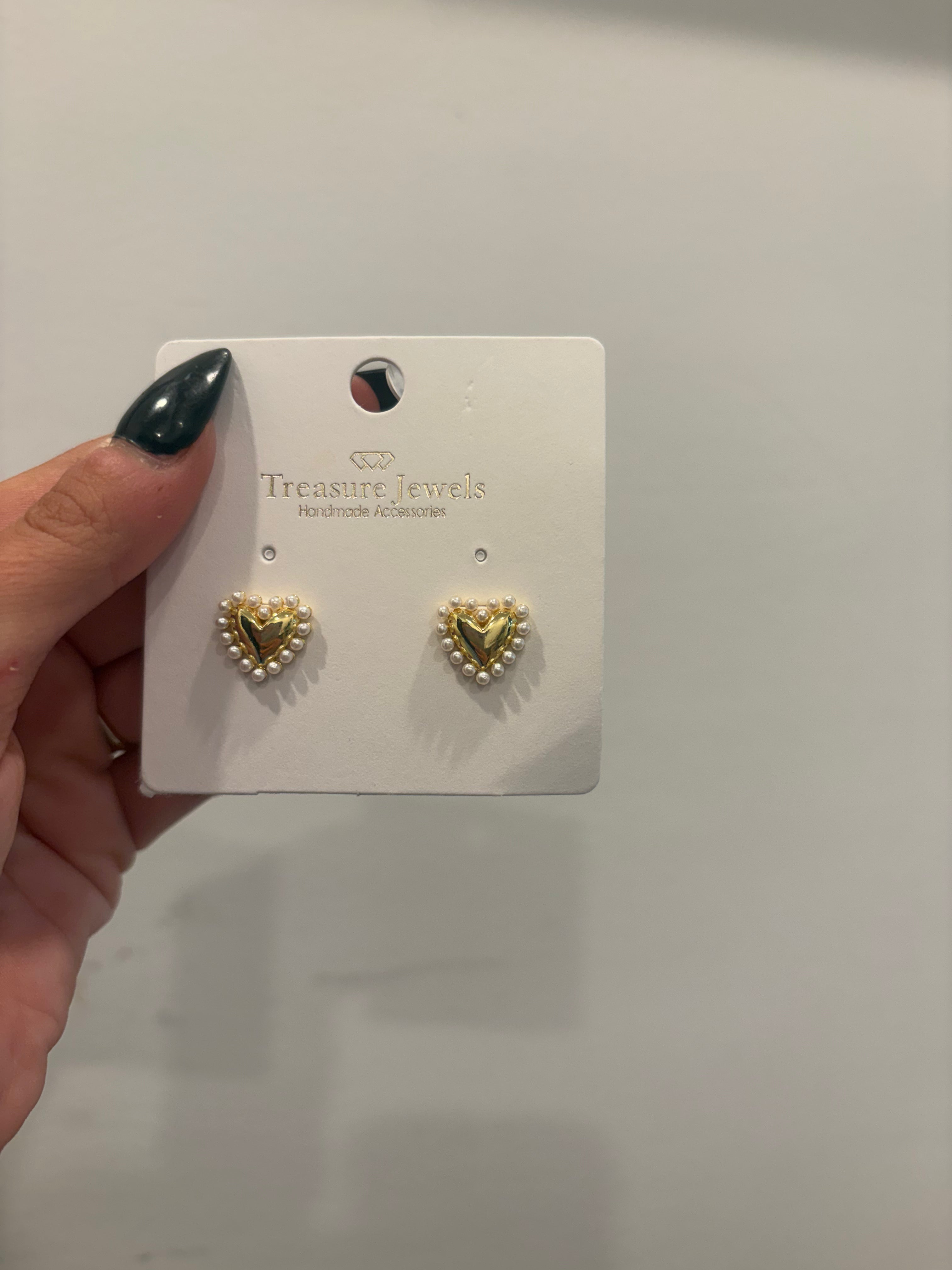 Pearl Heart Mini Earrings
