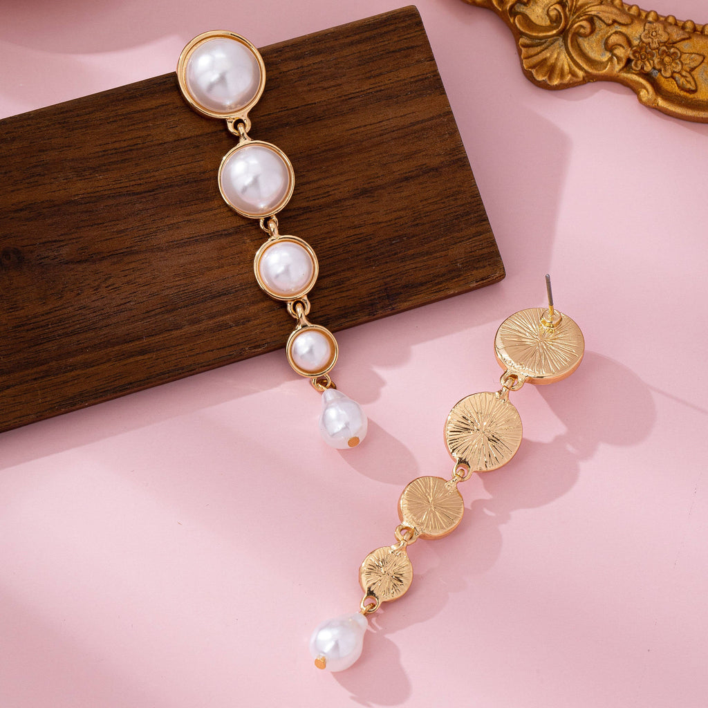 Linear Gradual Pearl Drop Earring | 80E61764